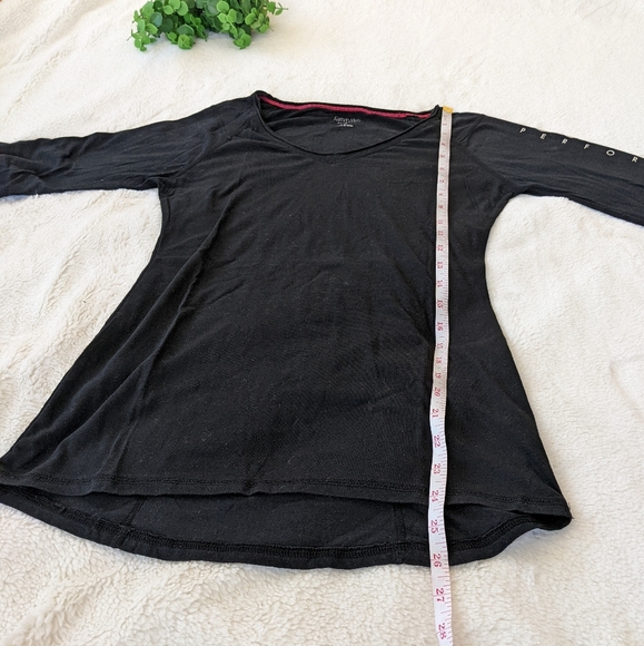 🌷3/15🌷 Calvin Klein Quick Dry Long Sleeve Work Out Tee Size M - Picture 3 of 5